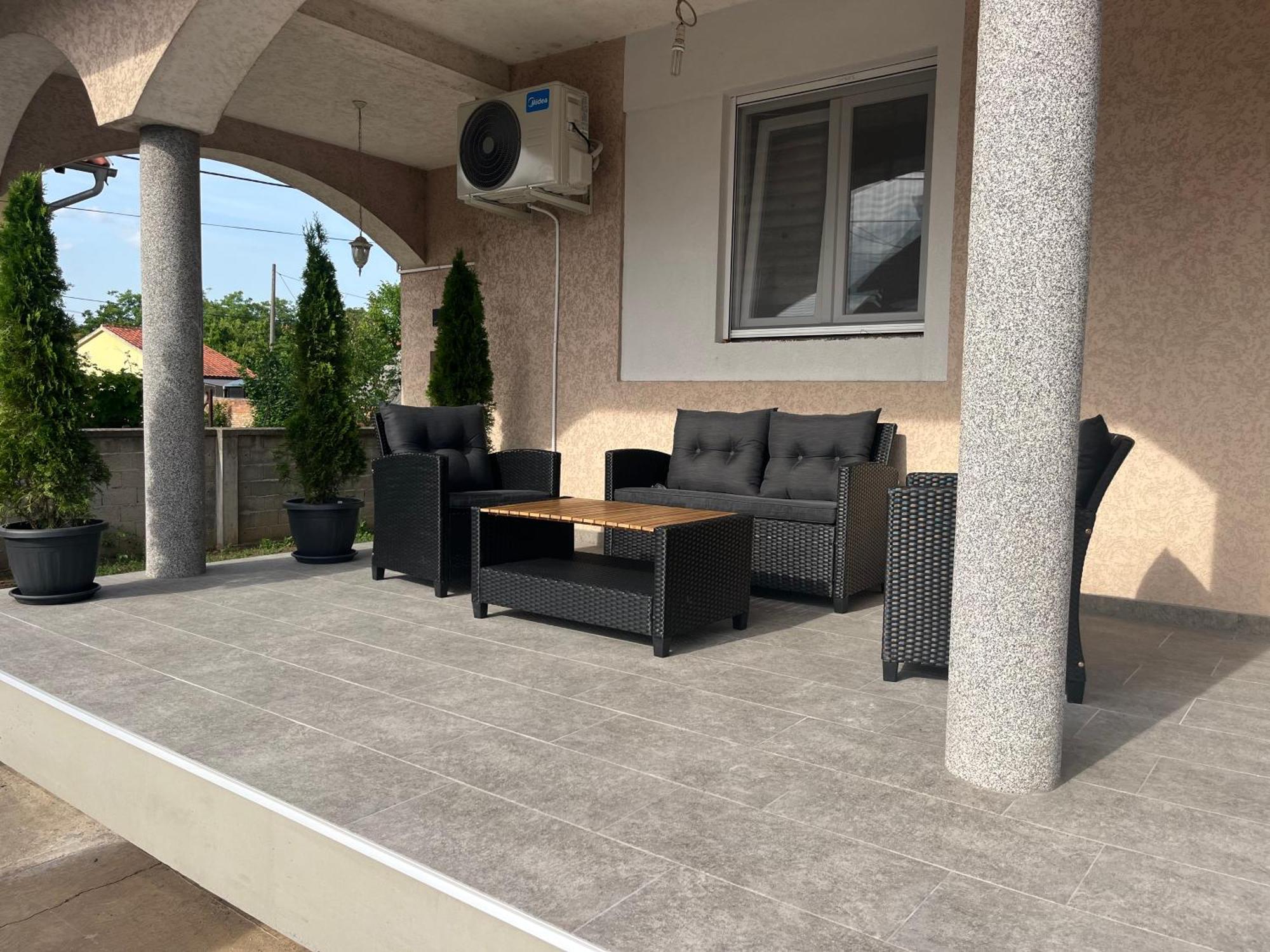 Beoair Apartments Surčin Eksteriør billede