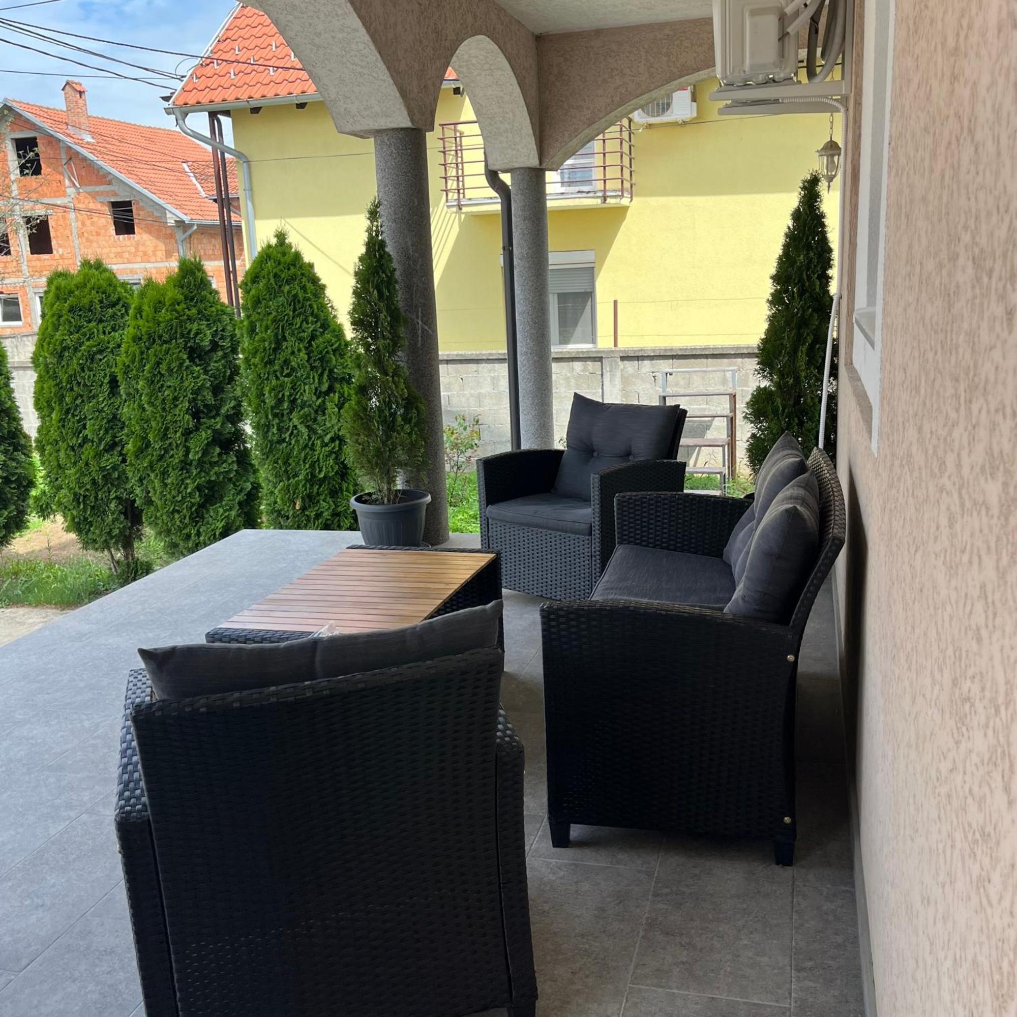 Beoair Apartments Surčin Eksteriør billede