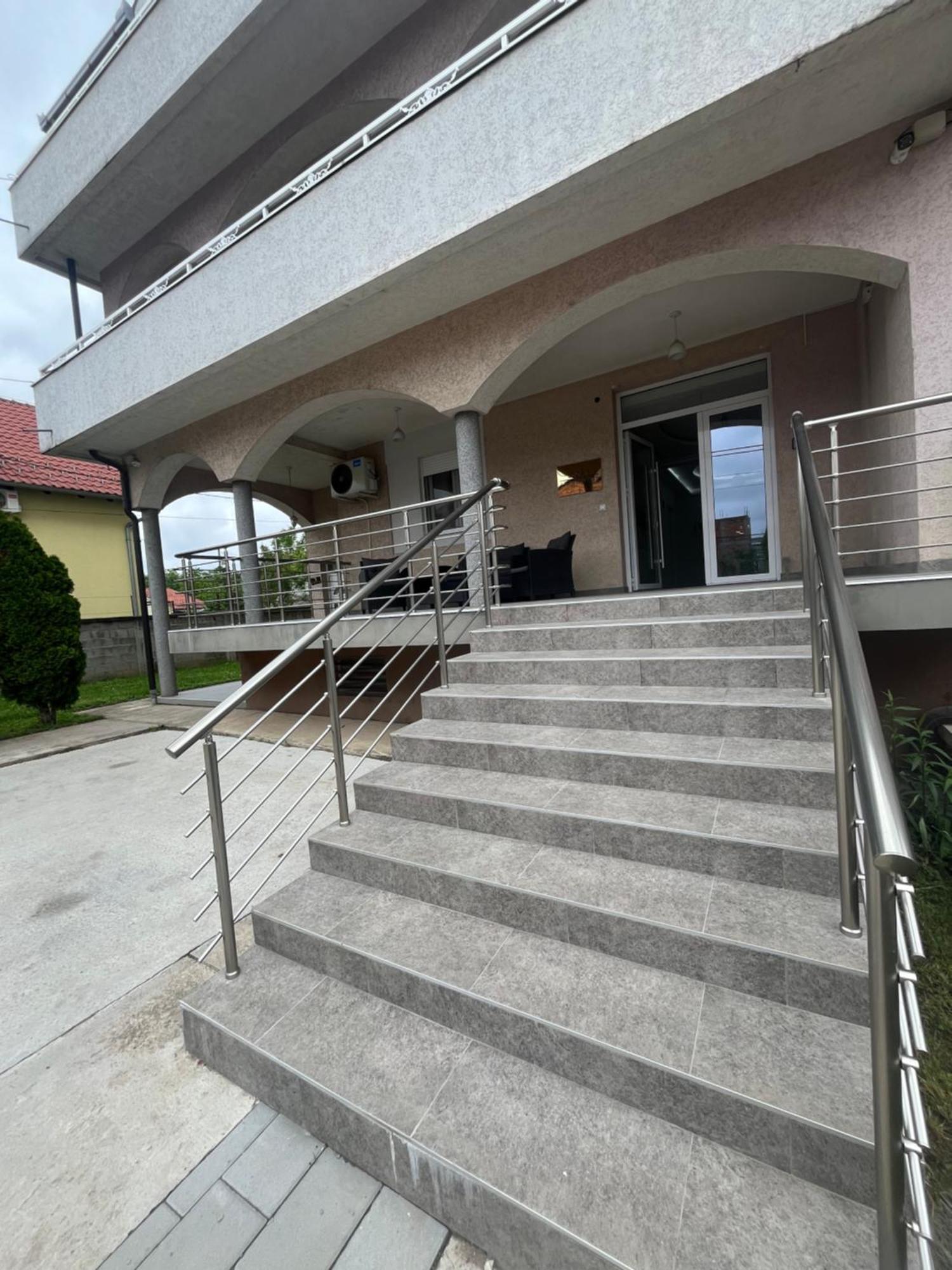 Beoair Apartments Surčin Eksteriør billede