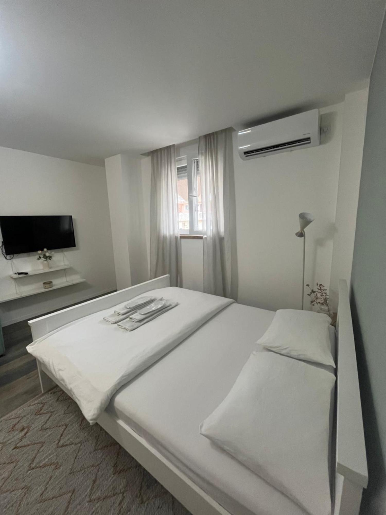 Beoair Apartments Surčin Eksteriør billede